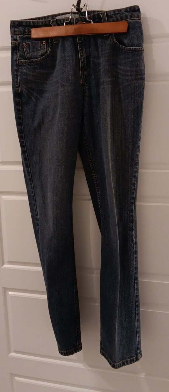 Levi Strauss Signature Mid Rise Bootcut Size 6 Blue Denim Jeans